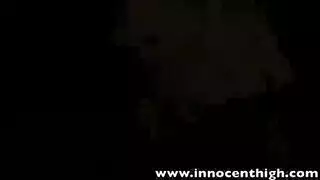 وضعية الكلب المثيرة على الأرض تدفعها للهياج