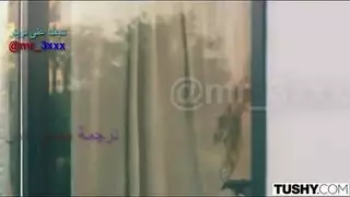 أوgy شرجي جماعي: امرأتان تتبادلان على قضيب واحد
