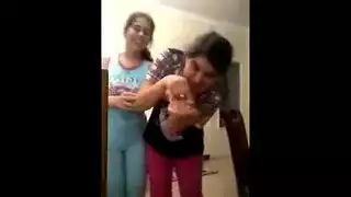 بنات سحاقيات يفرشو لبعض بهيجان