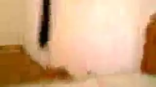 أم مصرية فاتنة تتعرض لشرج عنيف مع عصر صدرها
