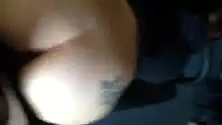 قضيب أسود ضخم جدًا يأخذ طيز أبيض كبير إلى مدينة الدفع