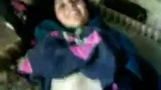 محجبة باكستانية تتناك من رجل ملتحي