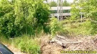 امرأة سمراء الساخنة الملاعين زوج أفضل صديق لها.