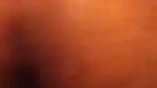 جاءت السيدات السيئ إلى غرفة النوم معًا بينما كان شريكهن يستعد لممارسة الجنس معهن.