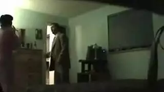 ربات البيوت الحقيقية مع الثدي الكبيرة يثمرون أبدا من قبل وأكل كس الآخر