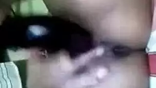 الكلبة التايلاندية، كرمة روز يريد أن يشعر ديك أسود كبير في فمها المفتوح أيضا.