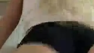 أناستازيا هي خادمة شعر مظلمة يحب الجنس عارضة أكثر من أي شيء آخر