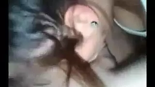 التقى ليوبا وكيل عقاري ووقع في حبه في مكتبه.