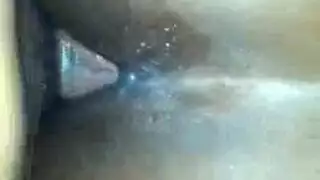 حار، ترانزيستور الأسود يرفع ساقها عالية فوق رأسها، لذلك يمكن لرجلها لعبة كس لها.