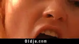 ابوها ديوث و يهديها للبابا نويل لينيكها امامه ثم يشاركه فيها و ينيك معه ابوها ديوث و يهديها للبابا نويل لينيكها امامه ثم يشاركه فيها و ينيك معه