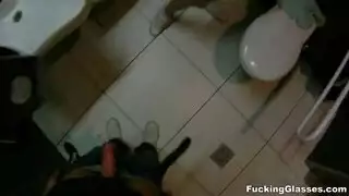 الصبي المخنث يتبول إلى النشوة الجنسية في الأماكن العامة الصبي المخنث يتبول إلى النشوة الجنسية في الأماكن العامة