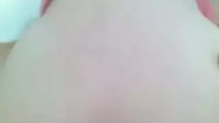ترضع ويركبها من طيزها