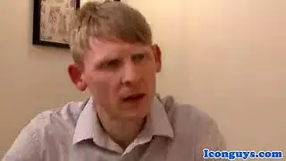 احب ان اتناك و يدخل الزب في طيزي وانا شاذ ساخن و اعشق النيك و الزب