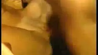 نينا لا يمكن التعامل مع الديك صعودا وهبوطا مؤخرتها الضيقة في نفس الوقت.