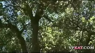 مثير الهواة مثير تجريد من سراويل لها.