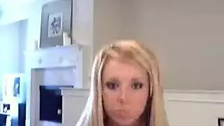 كاتي تأخذ مشعرات والوجه