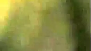 لم يستطع الرجل المتزوج أن يمنع نفسه من ممارسة الجنس مع ابنة زوجته العاهرة