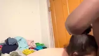 زوجة حامل مفلس تحصل على إصبعها ومارس الجنس من قبل الديك الأسود الكبير في الخزانة زوجة حامل مفلس تحصل على إصبعها ومارس الجنس من قبل الديك الأسود الكبير في الخزانة