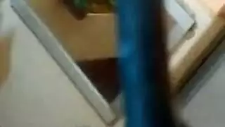 فتاتان شقيان للغاية ، أريا استرادا وإلينا يدرسون في غرفة خاصة وتستمنيتين أيضًا