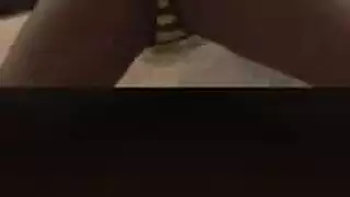 نردي بيتيت آلهة ينحني ويحصل لها الحمار العصير محشوة الديك الأسود الكبير الآن هذا هو الكلبة