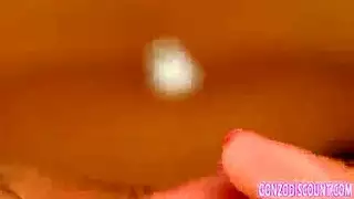يمس بلطف كس ويريد أن فرك ديك الخاص بك كما كنت ننظر في الأمر
