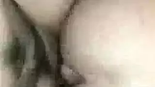 المتأنق الأنيق يحصل على الوجه بعد بعض الحفر كس الساخنة