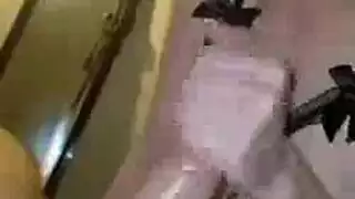 في حالة سكر وقحة وعبد الجنس