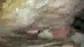 شقراء سيئة ، ميغان المطر تحب الانحناء أمام زميلها والحصول على مارس الجنس.