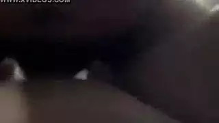 السيدة الناضجة والمثيرة ، ألينا لوبيز تحب طرقها الشقية للتعرض لها ، أثناء الاستحمام