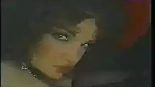 لا يمكن أن يقول نيرو لا لملعا جيدا، ولفة في مقابل، على الأريكة