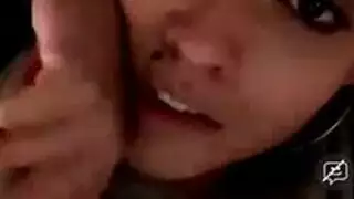 الفرخ الأسود مع الثدي الكبيرة يعرف كيفية تلبية رجل مع نائب الرئيس الطازج الدافئ