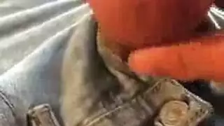 كارا تايلر هي شقراء محطمة بالوشم وهي جاهزة لممارسة الجنس مع المتشددين