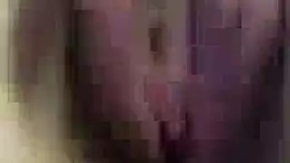 في سن المراهقة شقراء ينتشر في سراويل داخلية.
