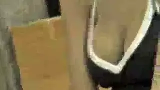 اثنين من السمراوات هي ممارسة الجنس الجماعي مع الرجال واستخدام مختلف ألعاب الجنس للمتعة بعضهما البعض. اثنين من السمراوات هي ممارسة الجنس الجماعي مع الرجال واستخدام مختلف ألعاب الجنس للمتعة بعضهما البعض.