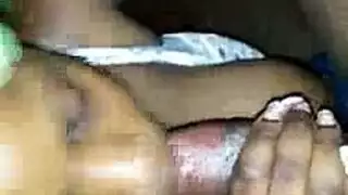 الكلبة الجميلة في حذاء أسود ، آنا بيل تمارس الجنس من الخلف في سريرها الضخم