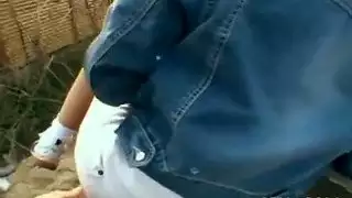 زوجان من الفتاة اللطيفة ذات الثدي الصغيرة